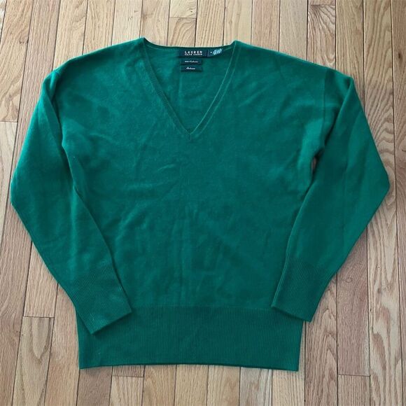 Cashmere  Ralph Lauren V-Neck Green Cashmere Sweater Size M - Picture 1 of 8